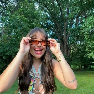 Meet your Posher, Ana luiza